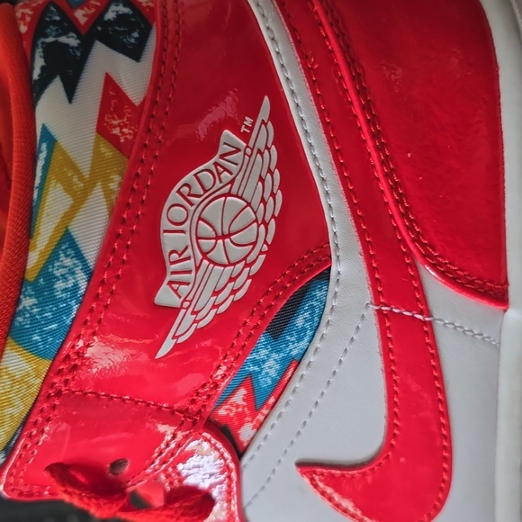 Nike Air Jordan 1 Mid SE Barcelona Sweater Red Men’s 9.5 EUR 45 (DC7294 600) - Picture 8 of 9